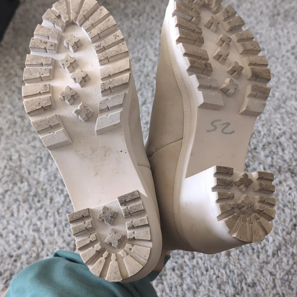 Jellypop Shelley Booties - Picture 6 of 9